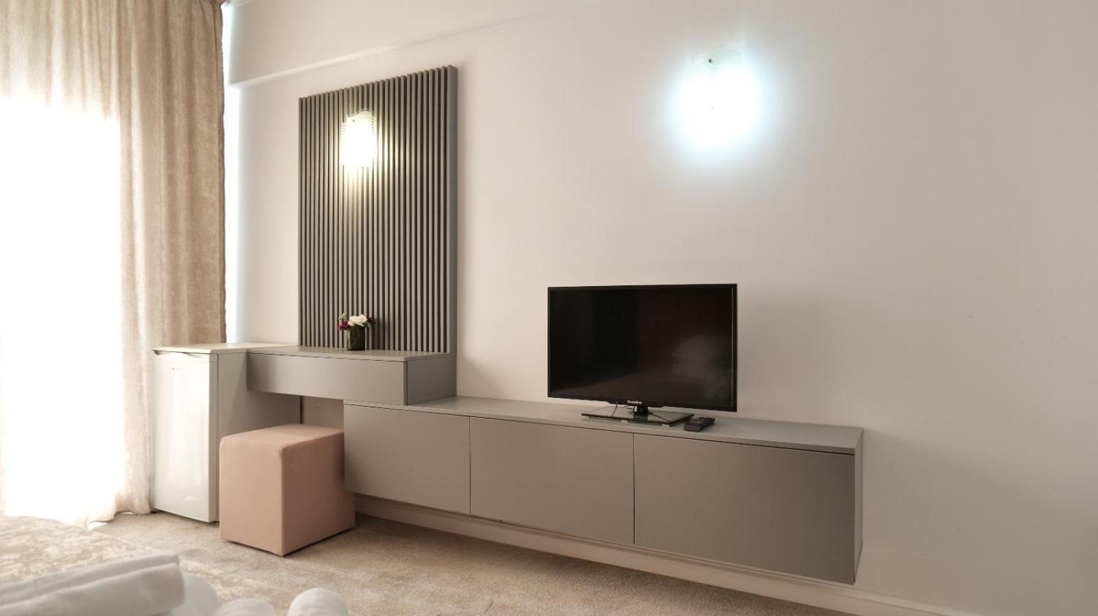 Hotel Parc クラヨーヴァ エクステリア 写真