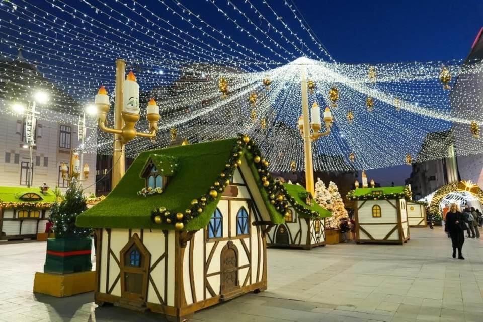 Hotel Parc クラヨーヴァ エクステリア 写真